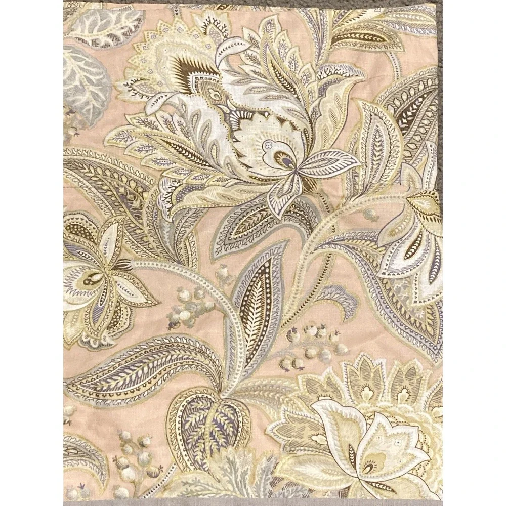 Biltmore hillside paisley